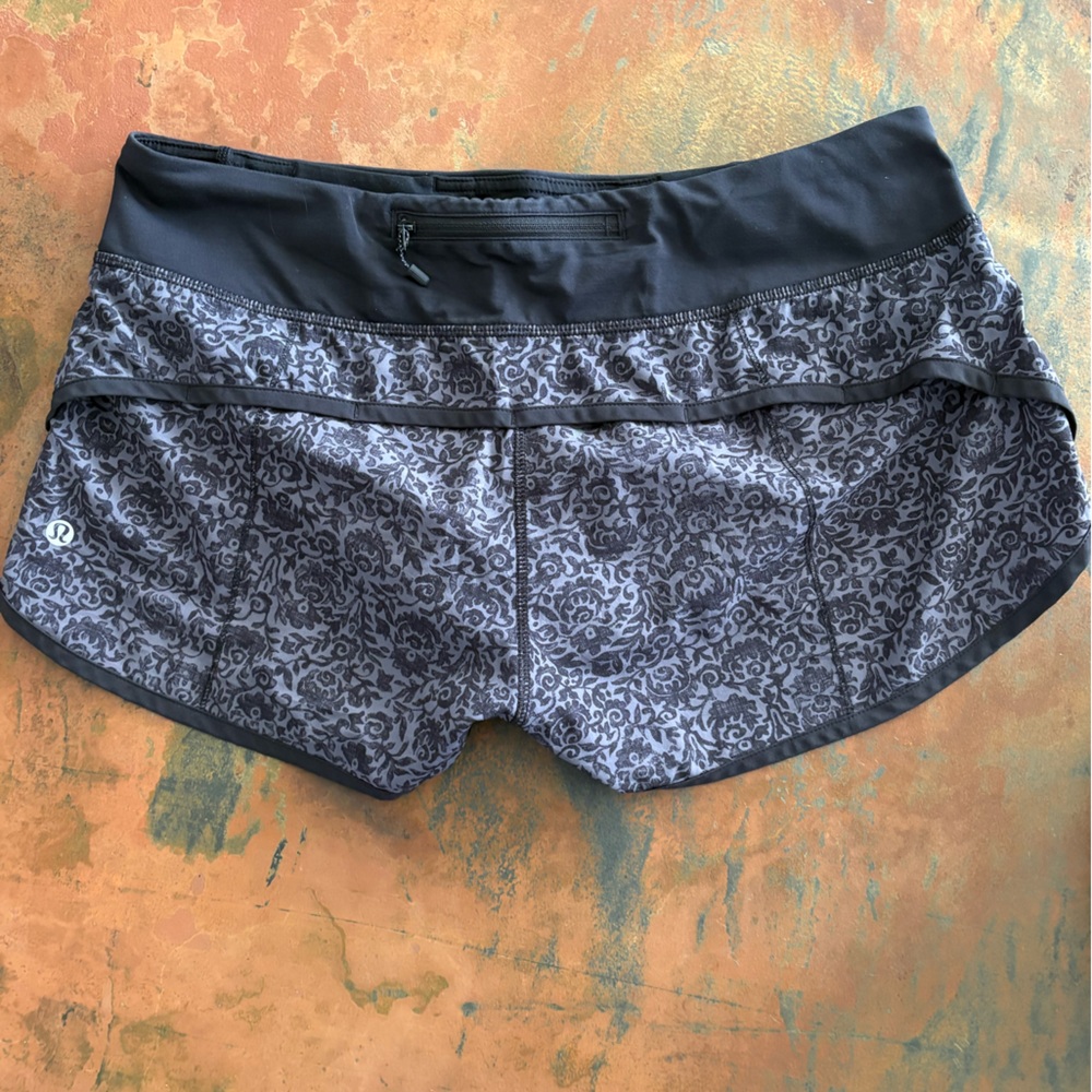 Lululemon Gray Patterned Running Shorts - image 2